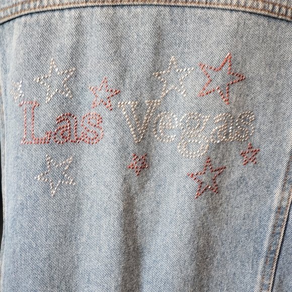 Stylo Denim Jacket with Rhinestone Las Vegas Decoration - Picture 3 of 7
